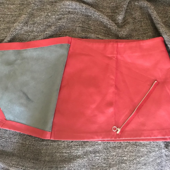SOLD! Zara Trafaluc Leather Mini Skirt in Dark Red - Picture 4 of 7